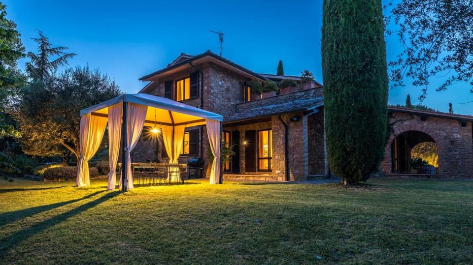Villa Il Cedro 10+1 Apartment in Tuscany