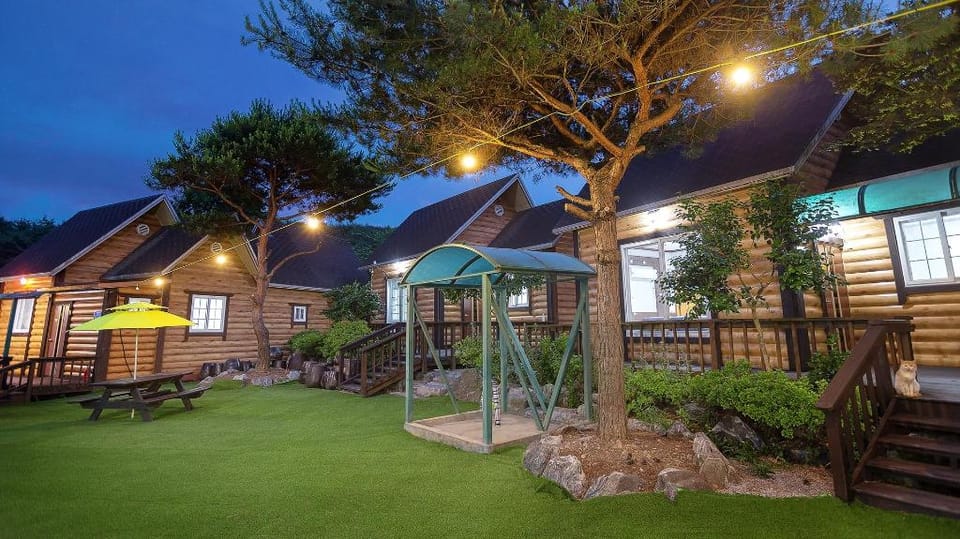 Anmyeondo Hosuwa Bada Pension Bed and Breakfast in South Korea