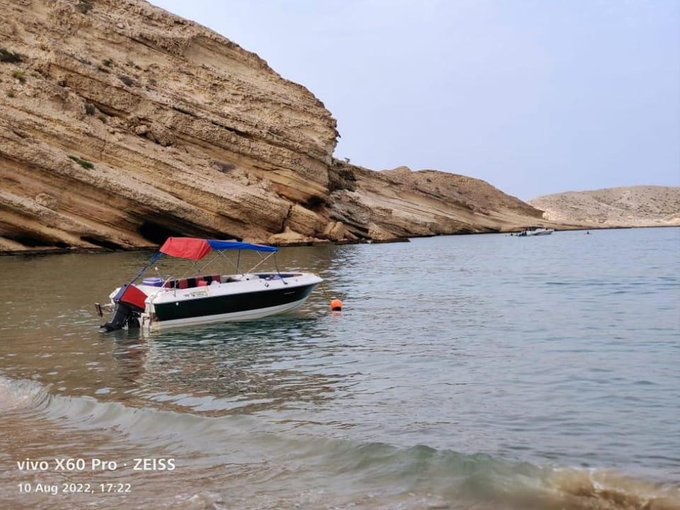 Park land & Mountain View Villa Villa in Muscat Governorate, Oman