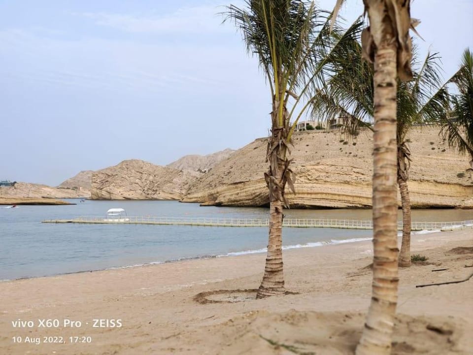 Park land & Mountain View Villa Villa in Muscat Governorate, Oman
