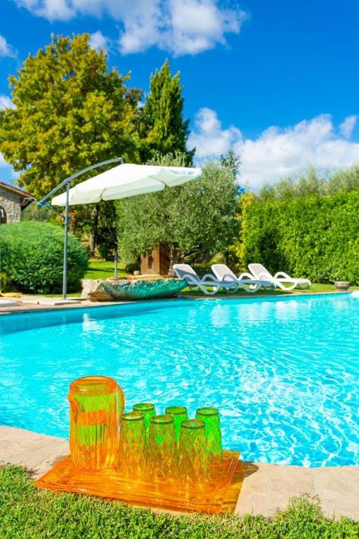Villa Casale Silvia: Large Private Pool, A/C, WiFi                                                   Apartment in Umbria