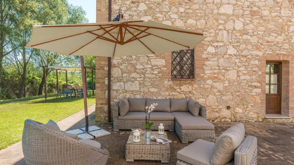 Alborata 10 in Montalcino Apartment in Tuscany