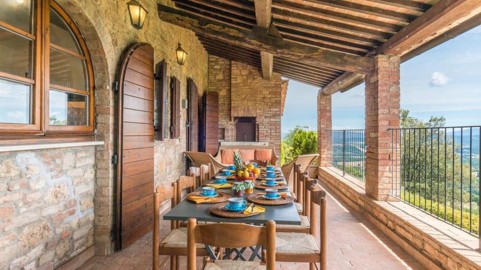 L'Alcova 8+2 in Sarteano Apartment in Tuscany