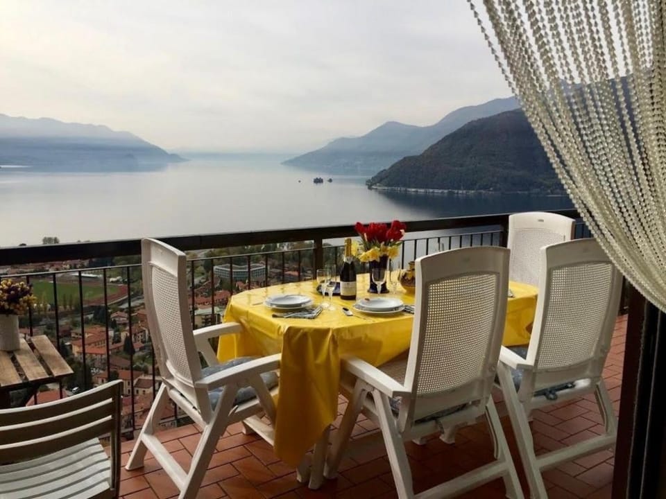 Pandora 1 apartment in residence with pool and lake view Apartment in Canton of Ticino