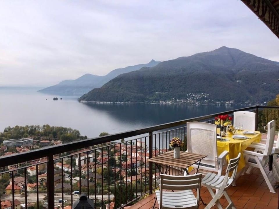 Pandora 1 apartment in residence with pool and lake view Apartment in Canton of Ticino
