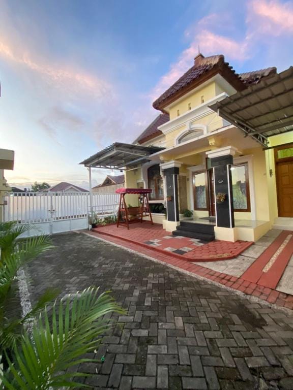 Homestay ismiati Vacation rental in Yogyakarta