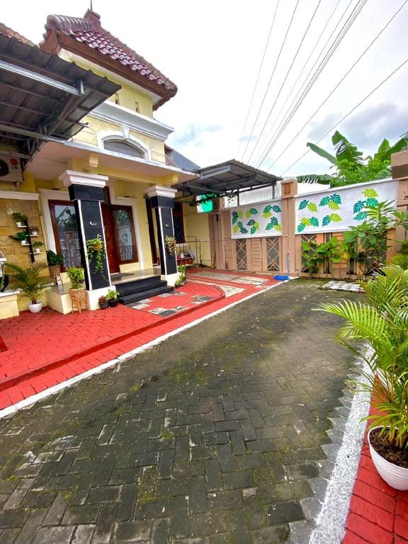 Homestay ismiati Vacation rental in Yogyakarta