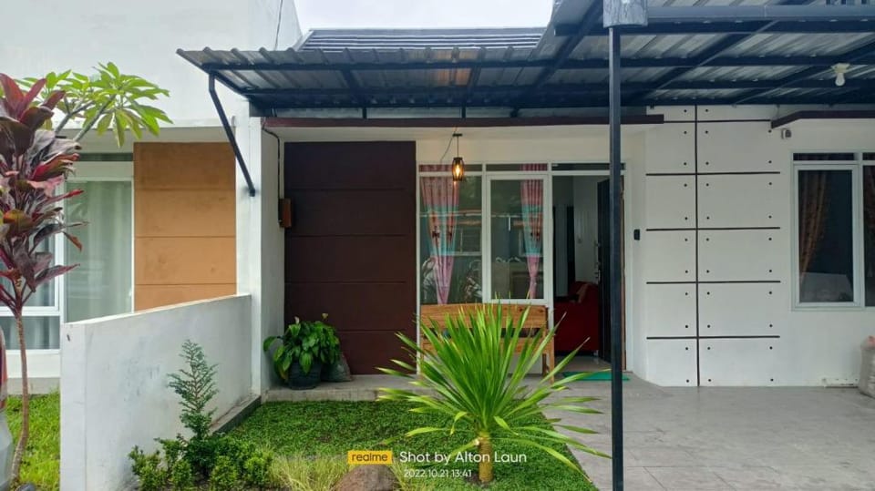 Alton Guest House (2 Bedrooms) Vacation rental in Indonesia