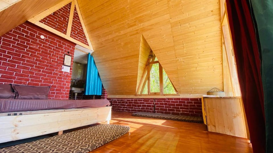 Dream hut sunset and sunrise point Vacation rental in Himachal Pradesh