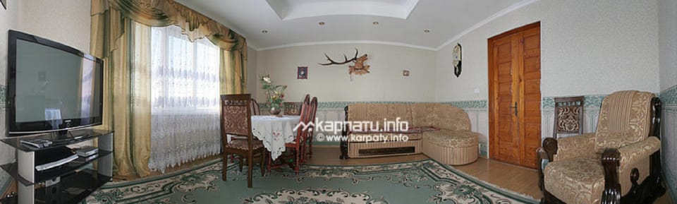 Kotedzh U Karpatakh Villa in Lviv Oblast