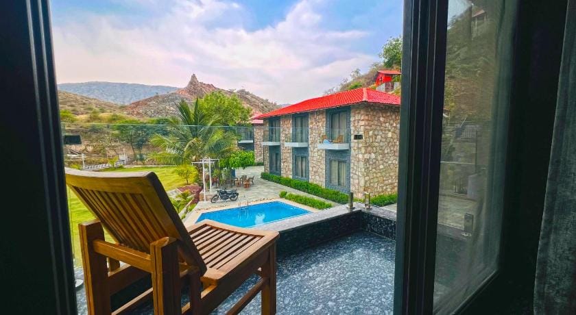 The Divine Hill Resort Udaipur Hotel in Gujarat