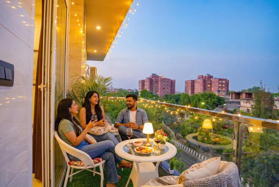 FabHotel Sunrise Sector 56 Hotel in Noida