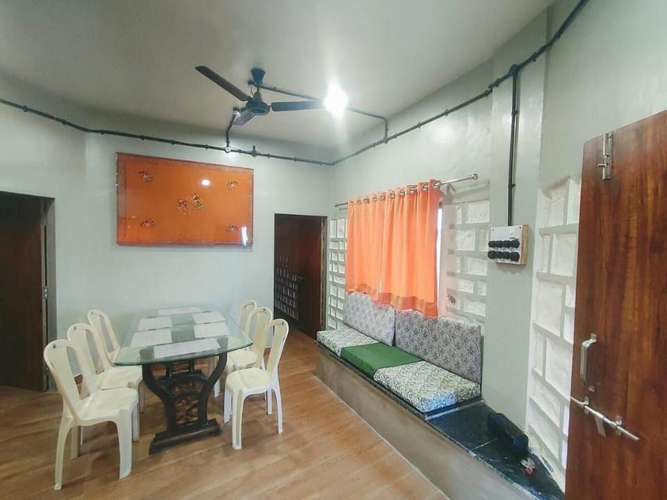 Club Shandilya-A Cheerful 3 BR Place in Nature lap Villa in Maharashtra