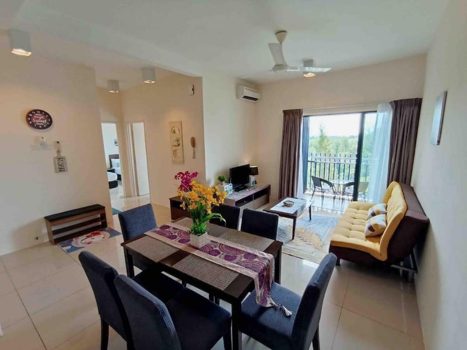 Seaview-Water Theme Park-TvBox-SwissGarden 2BR_L8 Apartment in Terengganu, Malaysia