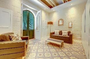 Central 2BR Apartment in Valletta Apartment in Valletta