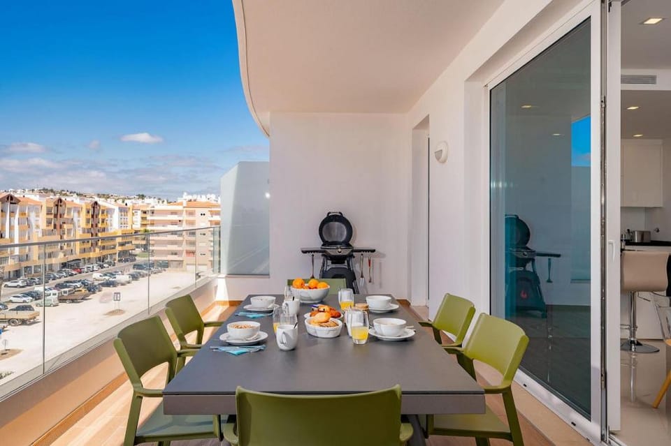 Top Floor Luxury Lagos Apartment by Ideal Homes Apartment in Lagos