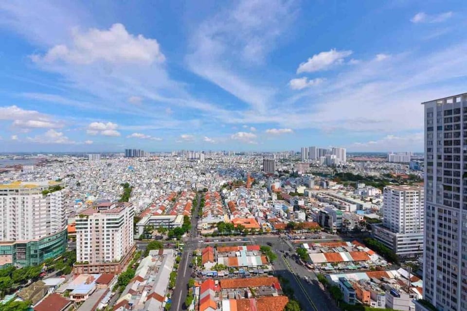 Nice View,2bedroom Infinity Edge Pool,5m to Center Vacation rental in Ho Chi Minh City