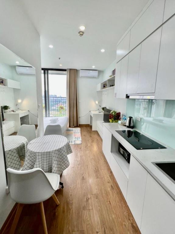 Studio Vinhomes Greenbay Hachu Apartment in Laos