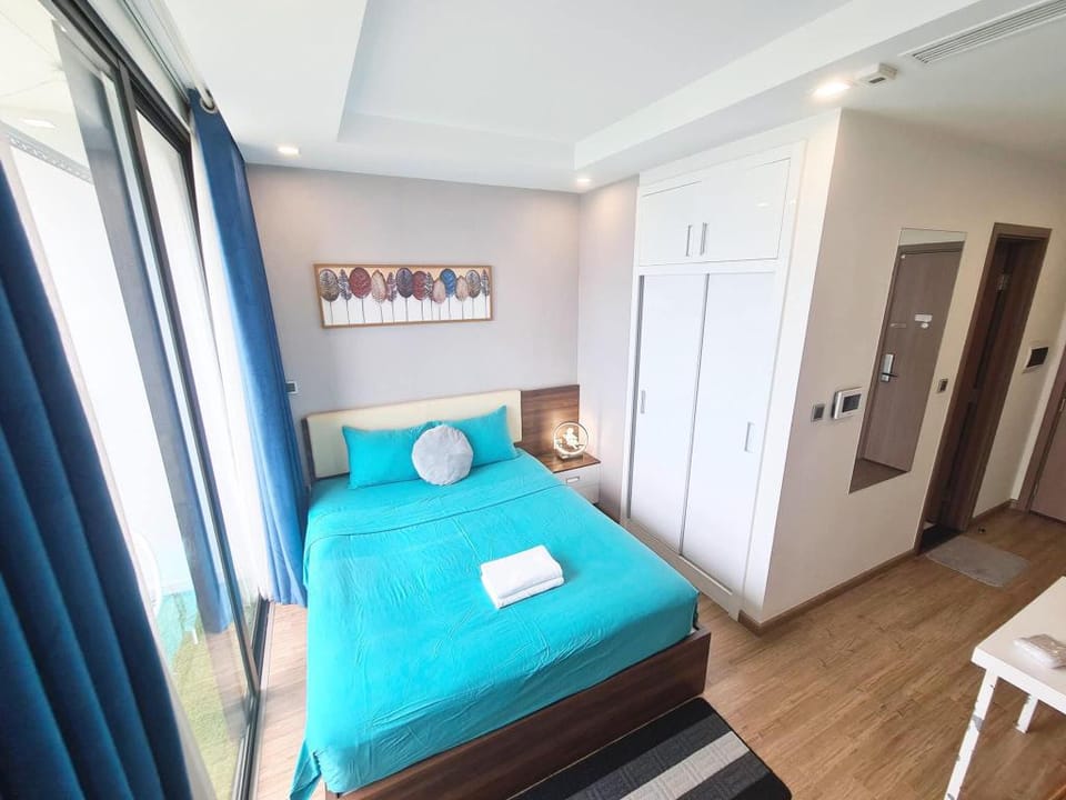 Studio Vinhomes Greenbay Hachu Apartment in Laos