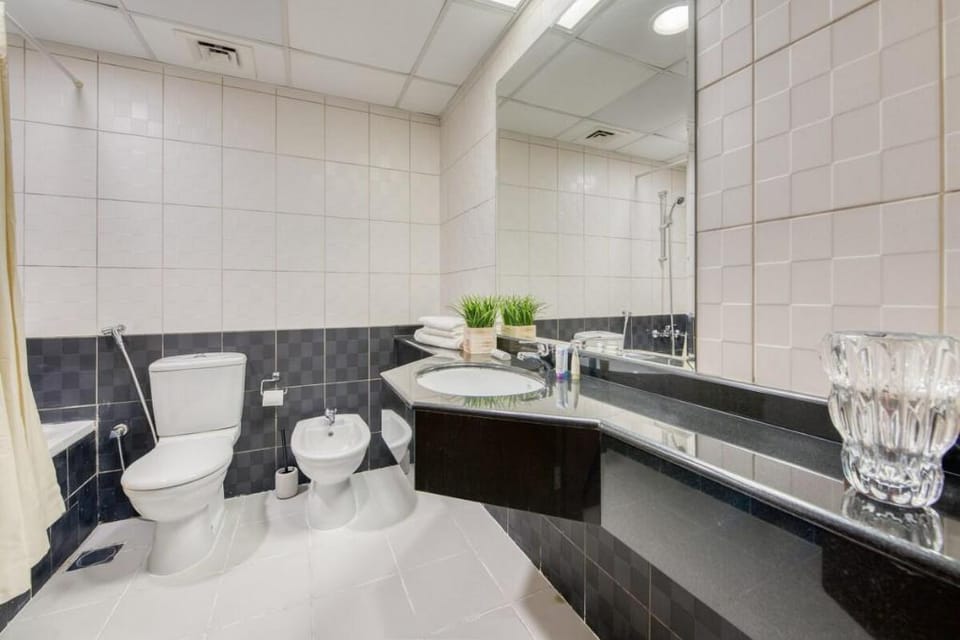 Fresh two bedroom Marina apartment Vacation rental in Dubai