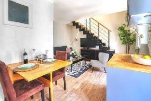 B 5497 - Charmant duplex - Trocadéro and Eiffel Tower Apartment in Paris