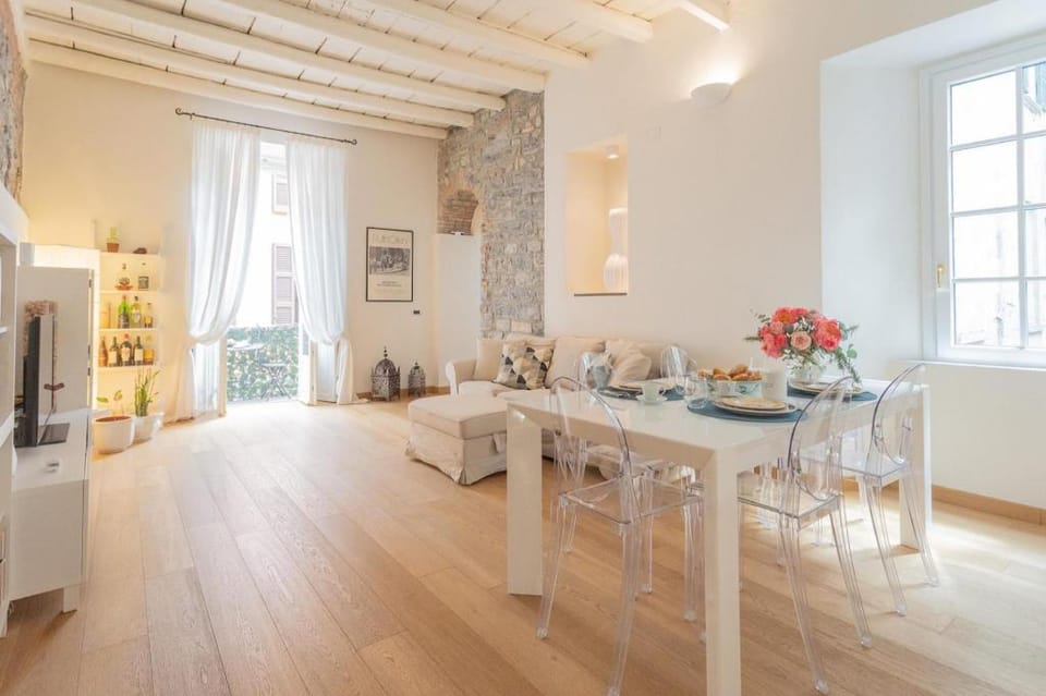 Wine Not Apartment in Como City Centre Apartment in Como