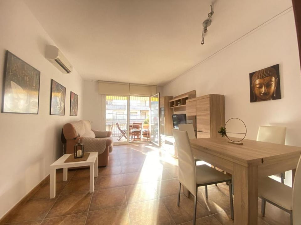 R133 - APARTAMENTO DE LA RIBA Apartment in Baix Penedès