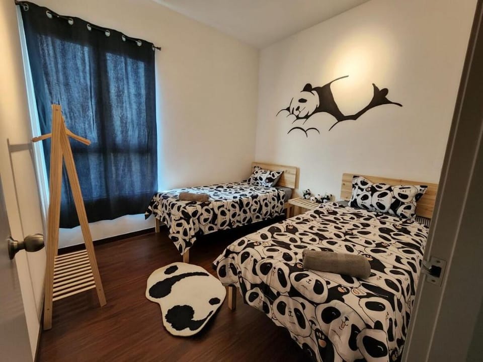 Cinema Themehouse 10pax 3B pool sauna atari games Vacation rental in Selangor, Malaysia