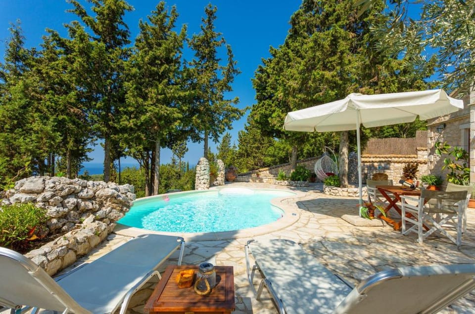 Villa Gallini: Large Private Pool, Walk to Beach, Sea Views, A/C, WiFi                               Apartment in Peloponnese, Western Greece and the Ionian