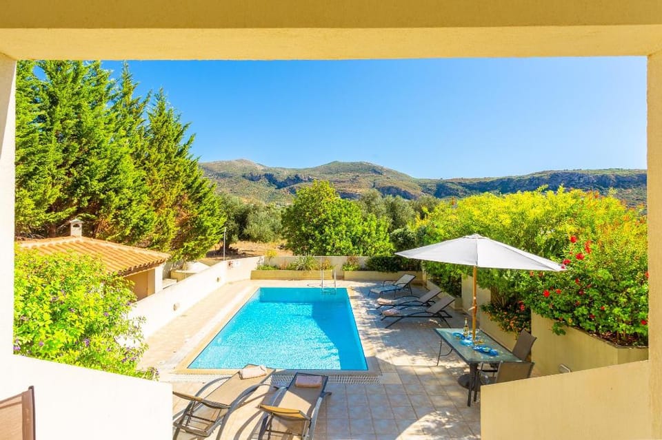Villa Ismini: Large Private Pool, A/C, WiFi, Eco-Friendly                                            Apartment in Cephalonia