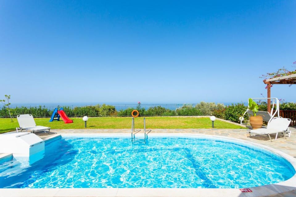 Villa Garifallia: Large Private Pool, Sea Views, A/C, WiFi                                           Apartment in Crete