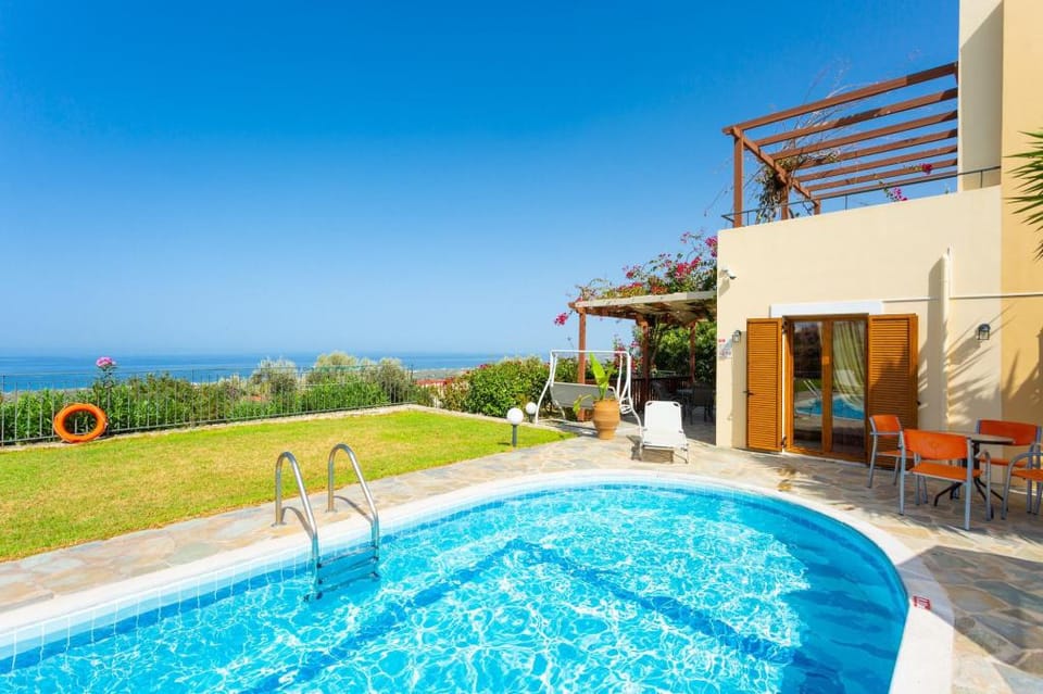 Villa Garifallia: Large Private Pool, Sea Views, A/C, WiFi                                           Apartment in Crete