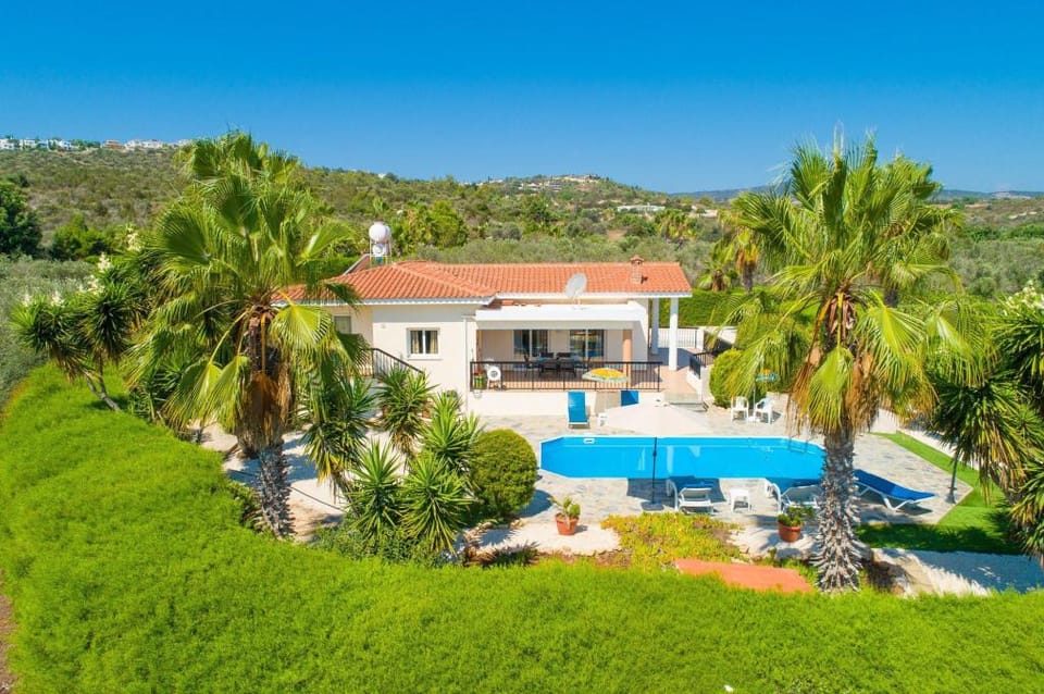 Villa Chrystalla: Large Private Pool, Walk to Beach, Sea Views, A/C, WiFi                            Apartment in Paphos District