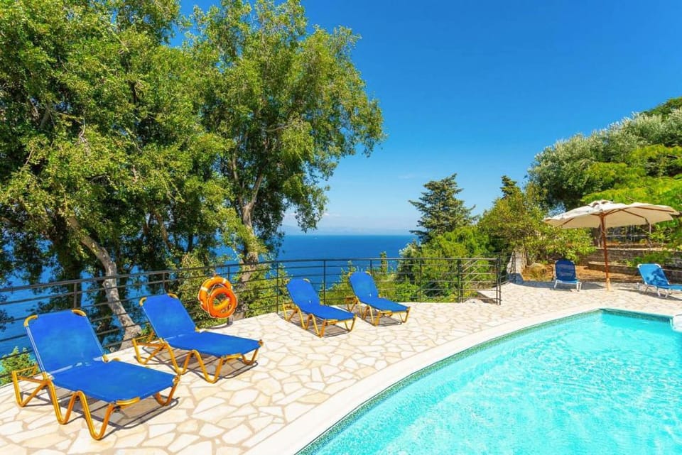 Villa Nefeli: Large Private Pool, Walk to Beach, Sea Views, A/C, WiFi, Car Not Required              Apartment in Peloponnese, Western Greece and the Ionian