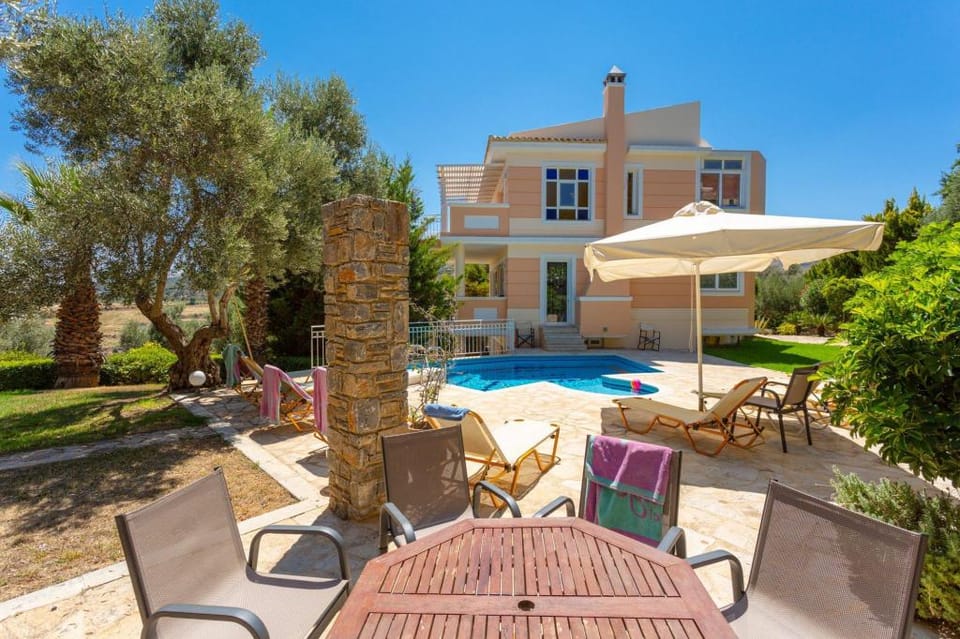 Villa Pelagos: Large Private Pool, Sea Views, A/C, WiFi, Eco-Friendly                                Apartment in Crete