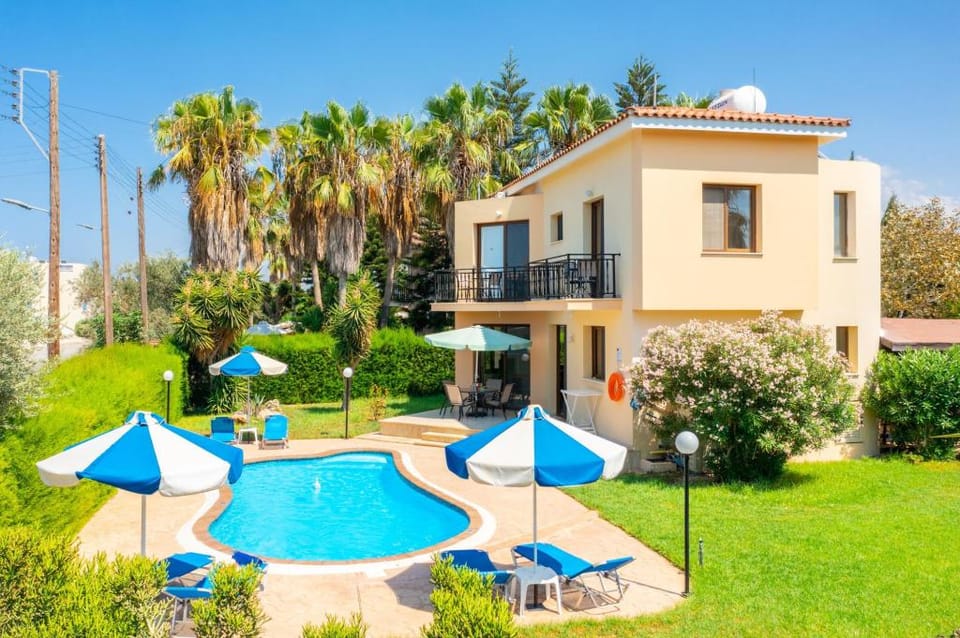 Villa Fostira: Large Private Pool, Walk to Beach, A/C, WiFi, Eco-Friendly                            Apartment in Poli Crysochous