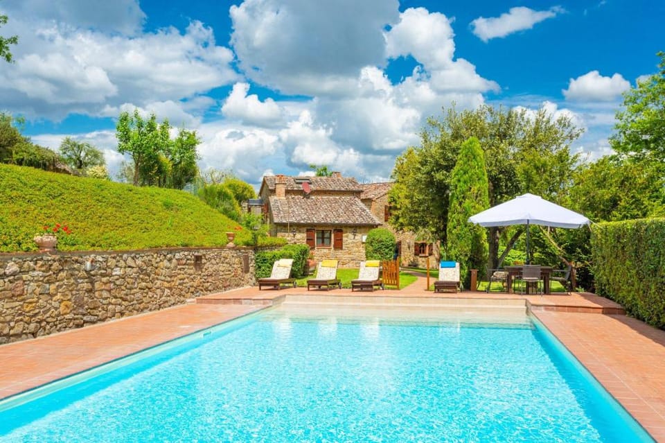 Villa Bramasole: Large Private Pool, WiFi                                                            Apartment in Tuscany
