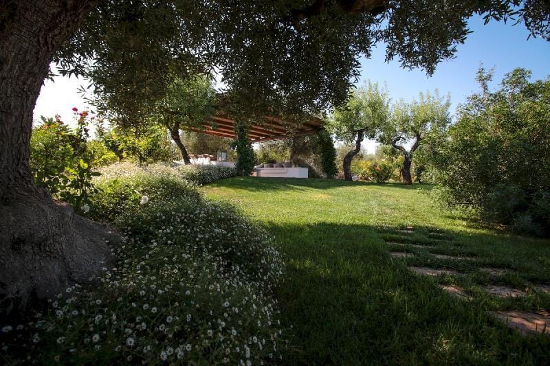 TD Il Vecchio Fienile Outdoor Kitchen with Pool View Apartment in Apulia