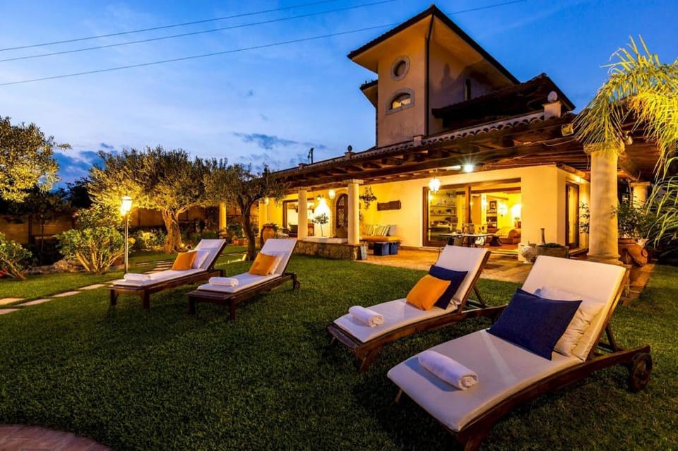Giardini-Naxos Beautiful Villa with pool Apartment in Naxos