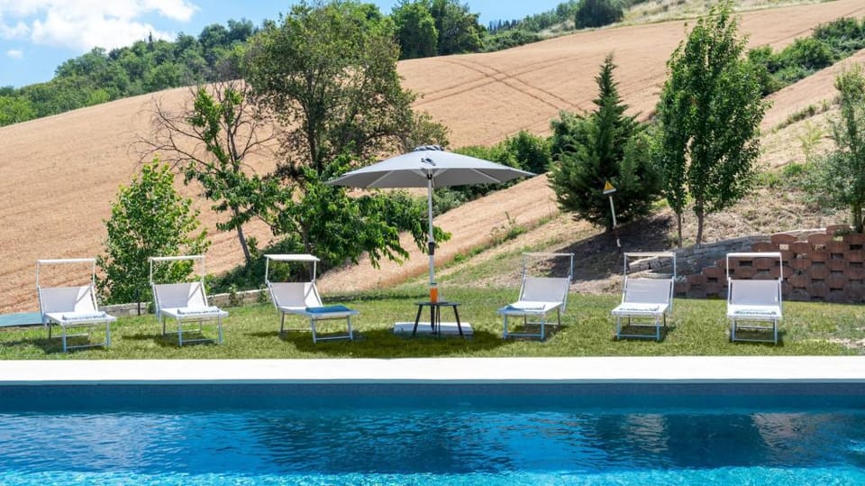 Casale Principessa 6+2 Apartment in Marche