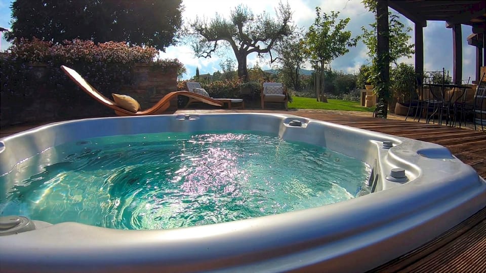Casale Bella Vita 8+4 Apartment in Umbria