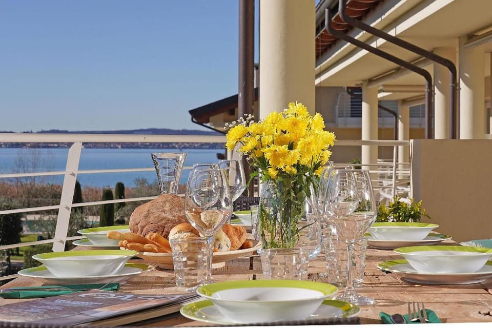 Resort Caesar C4 Sirmione Gardagate Apartment in Sirmione