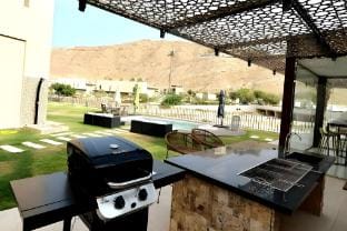 valley & mountain view Villa Villa in Muscat Governorate, Oman