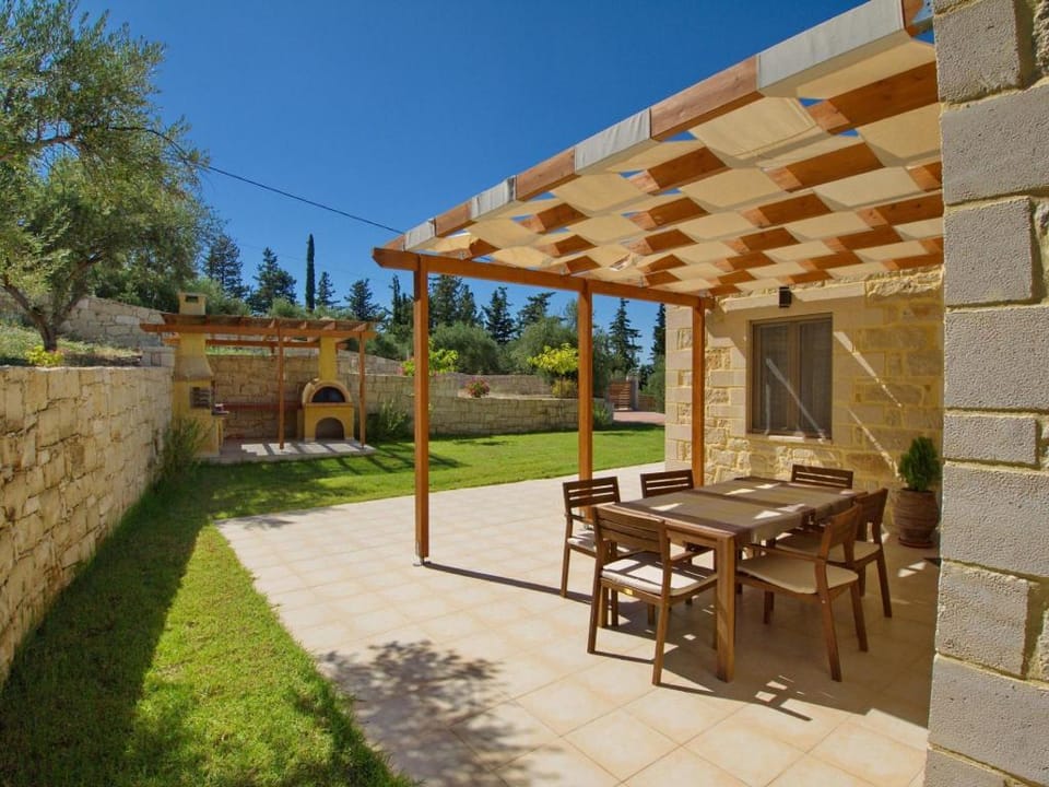Villa Olivia in Vrises Apartment in Crete