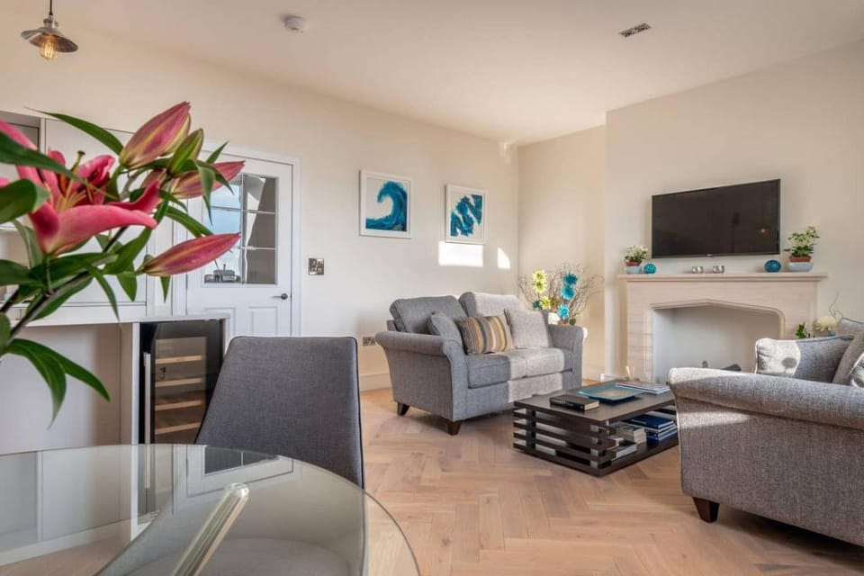 Cathedral View - "Exclusive apartment, on Cathedral Green" Apartment in Exeter