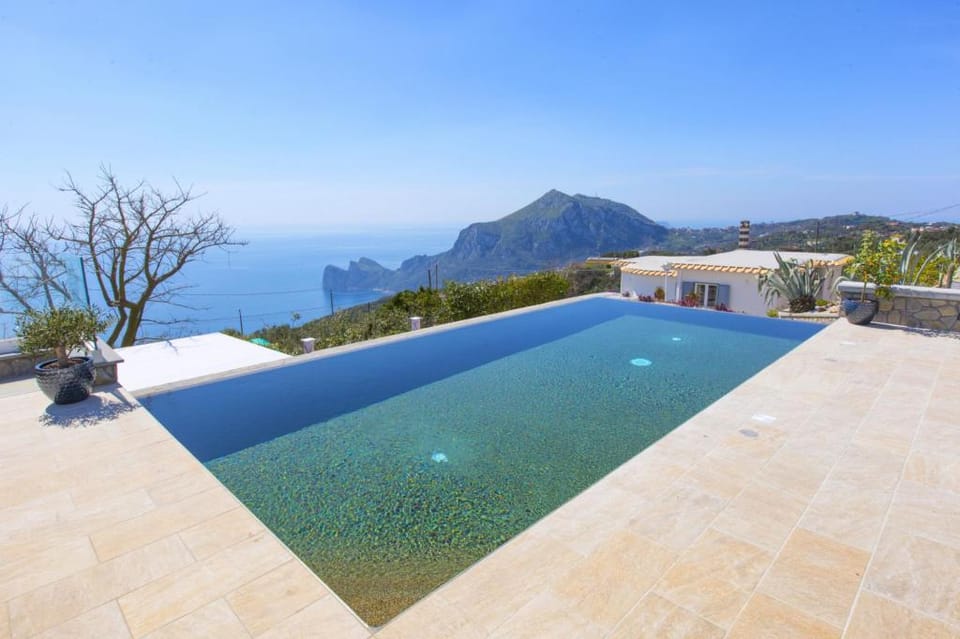 Villa Ligea with Private Swimming Pool, Sea View and Parking Apartment in Massa Lubrense