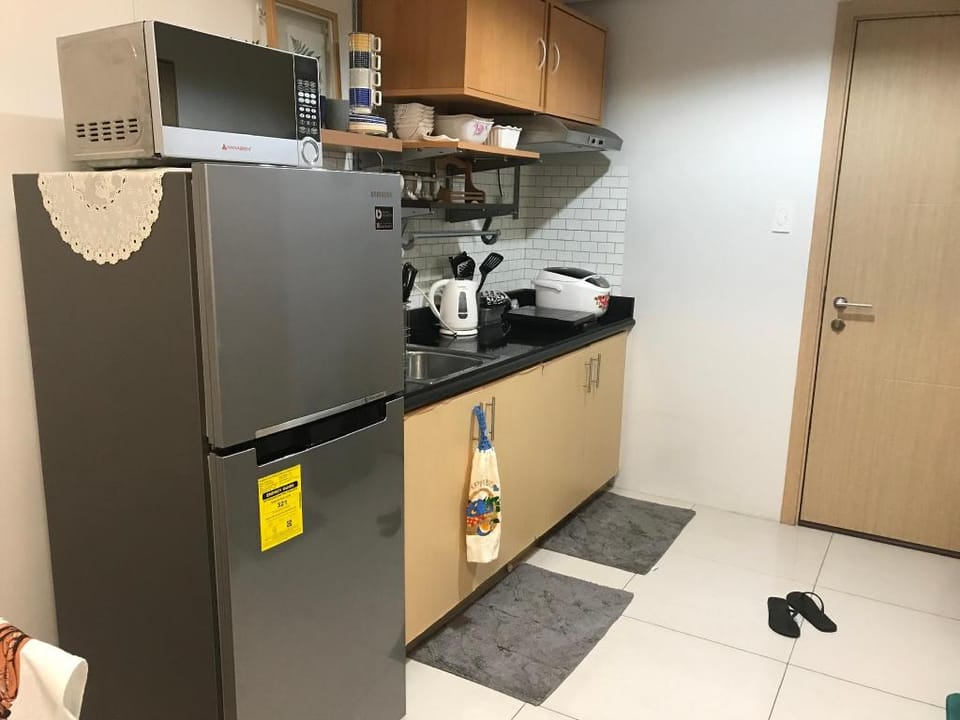 You can relax because the space is big and clean. Apartment in Quezon City