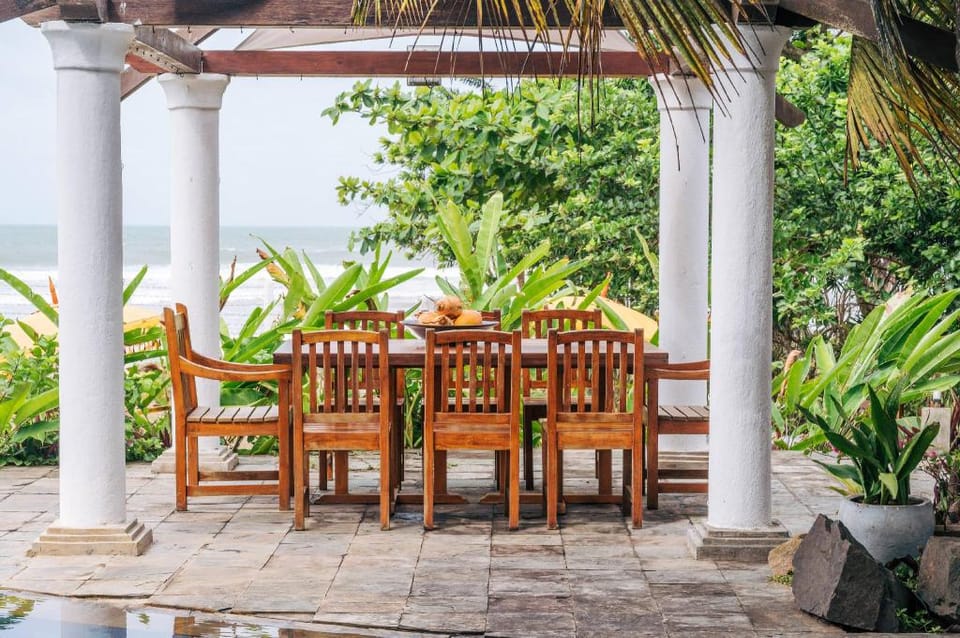 Santi a beautiful beach house with a pool  Villa in Southern Province