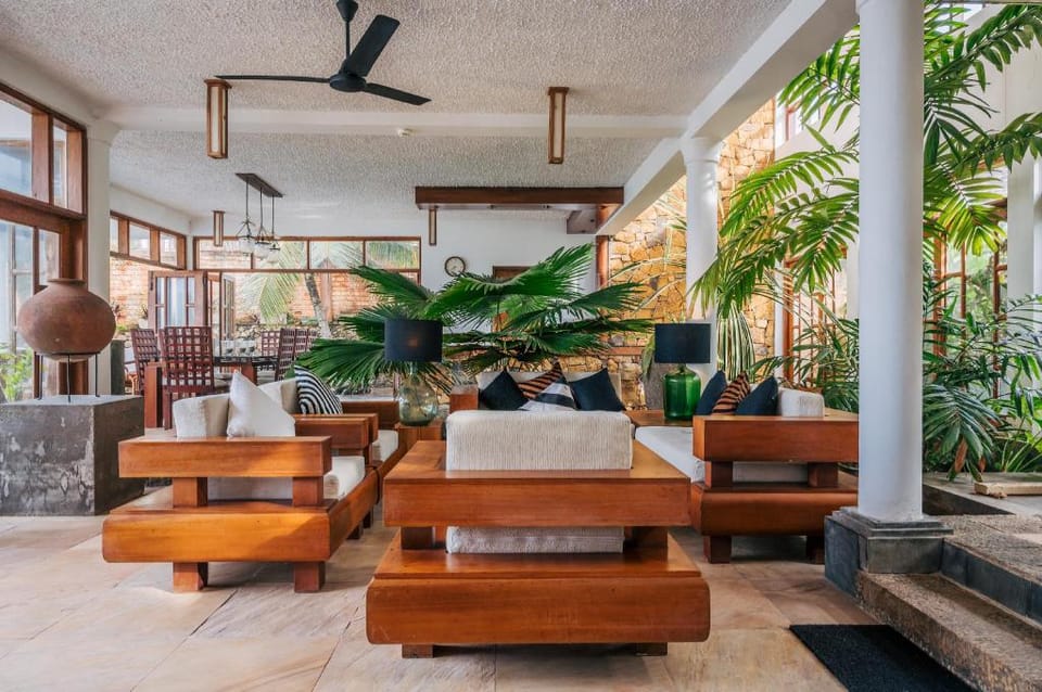 Santi a beautiful beach house with a pool  Villa in Southern Province