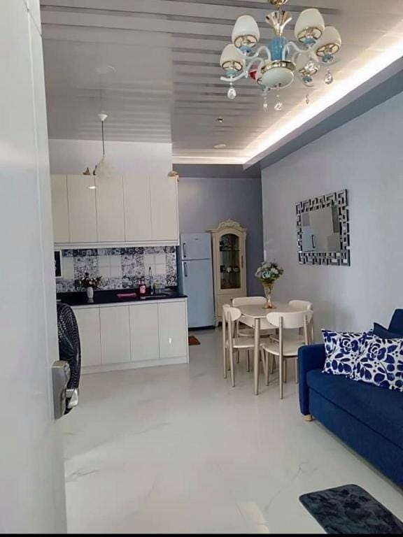 Family  2-bedroom hotel with kitchen & dining Vacation rental in Davao City